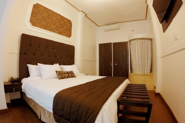 Room 21 of 44