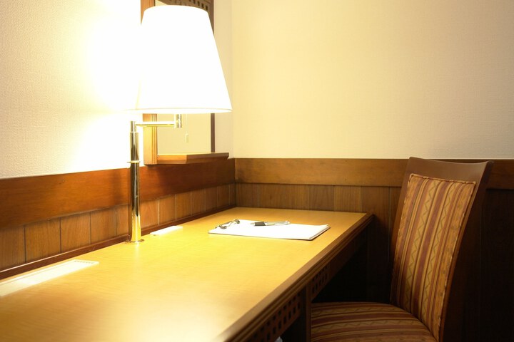 Room 9 of 35