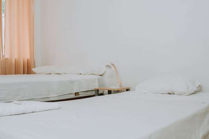 Room 8 of 32