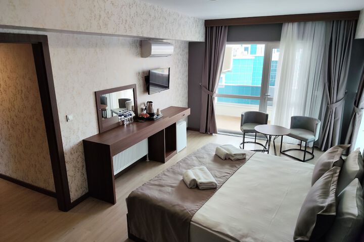 Room 3 of 46