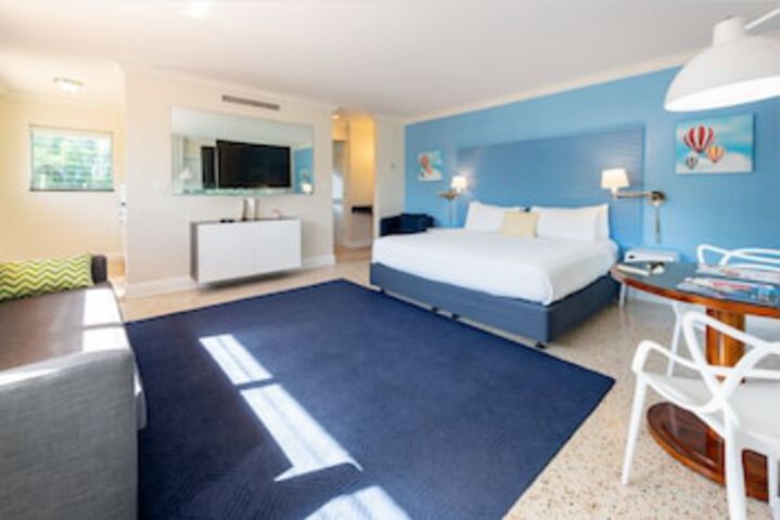 Room 52 of 120