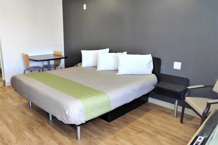Room 14 of 47