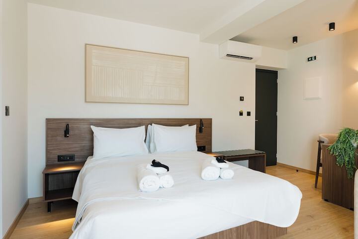 Room 108 of 172