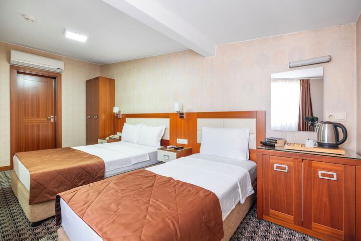 Room 18 of 42