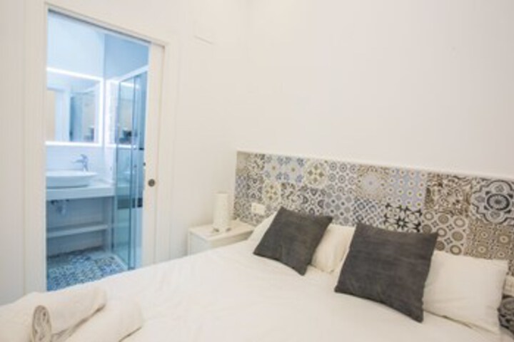 Room 18 of 23
