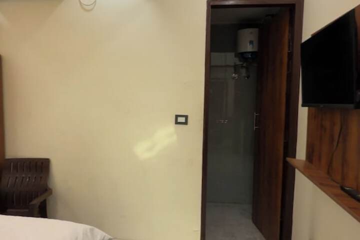 Room 8 of 54