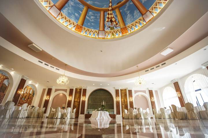 Ballroom/Hall 6 of 23