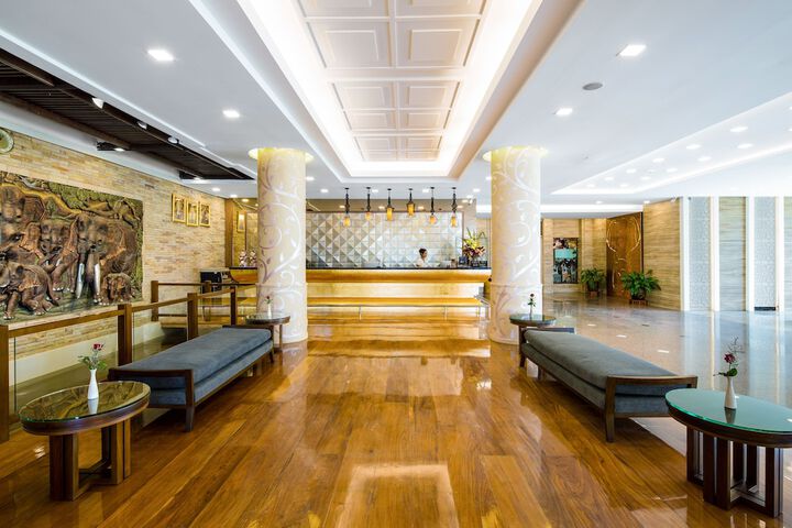 Hotel Lobby