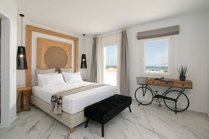 Room 42 of 150