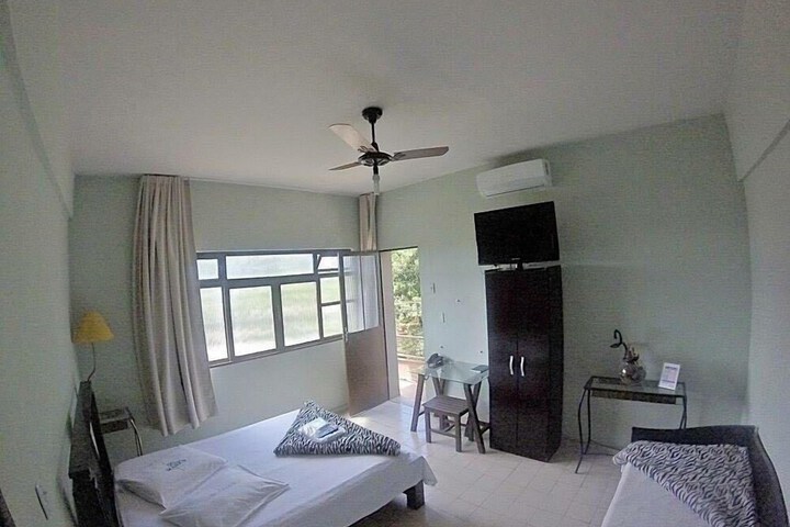 Room 12 of 23