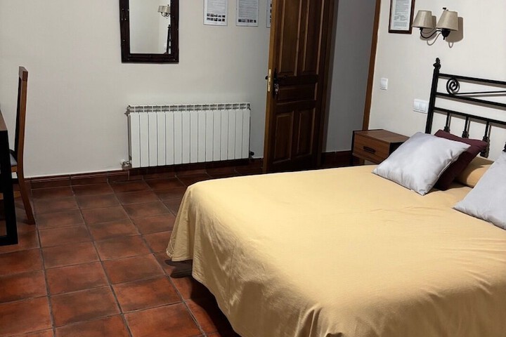 Room 4 of 13
