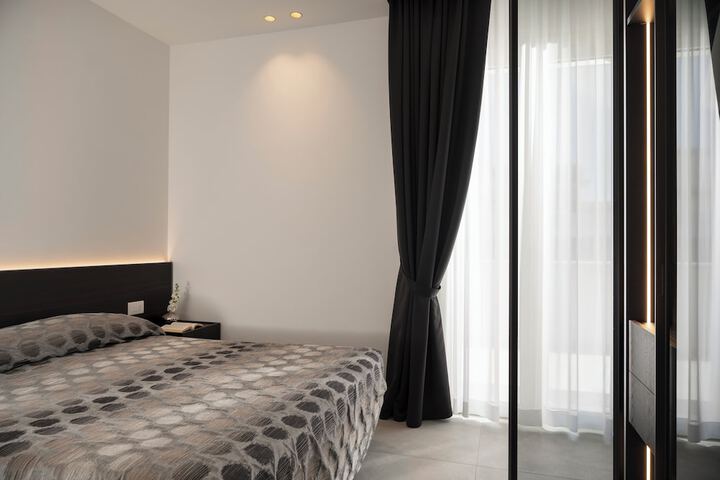 Room 41 of 106