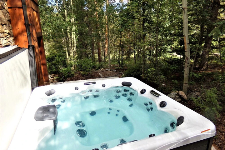 Pool 10 of 20