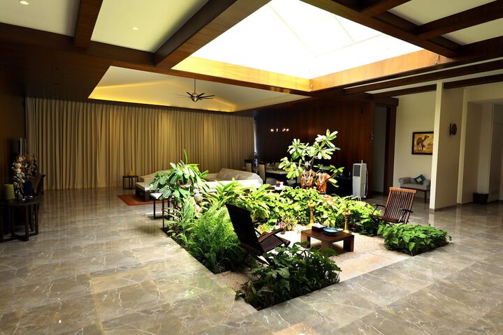 Guest Lobby