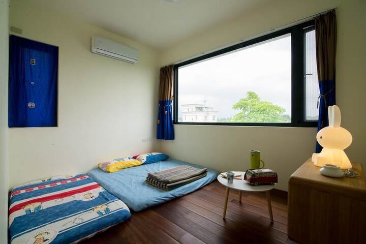 Room 14 of 16