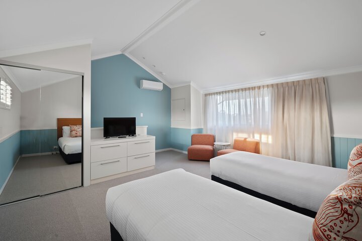 Room 9 of 95