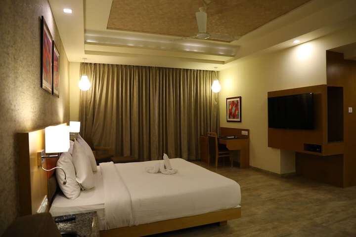 Room 7 of 37