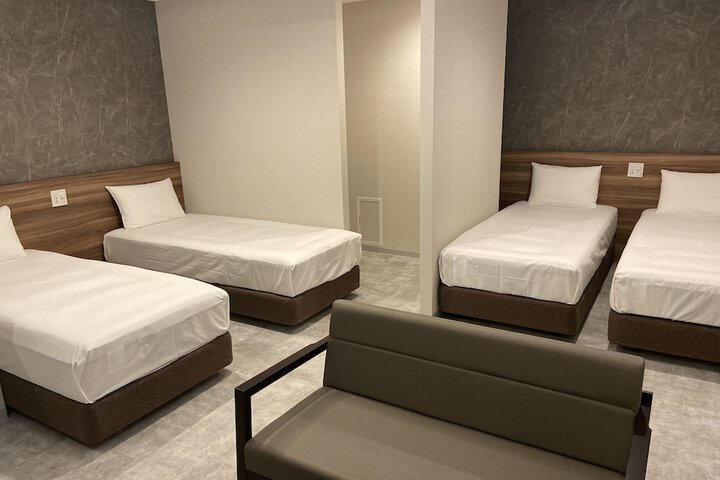 Room 16 of 46