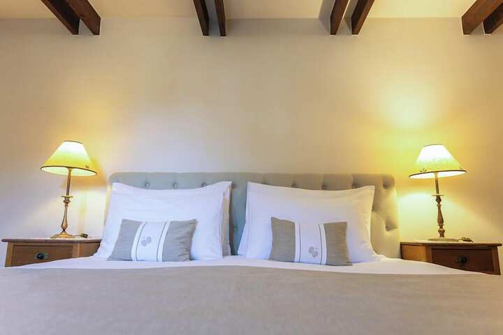 Room 10 of 49