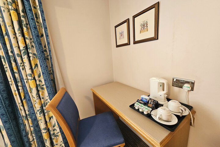 Room 15 of 29
