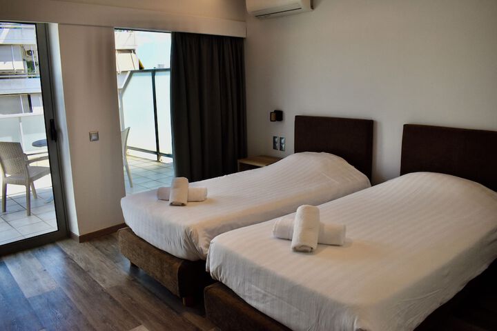 Room 33 of 70