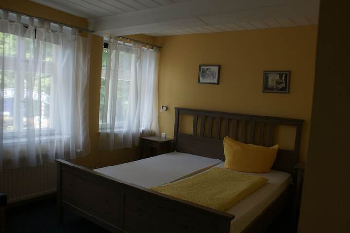 Room 8 of 39