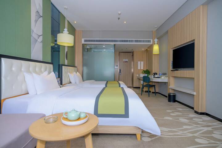 Room 8 of 26