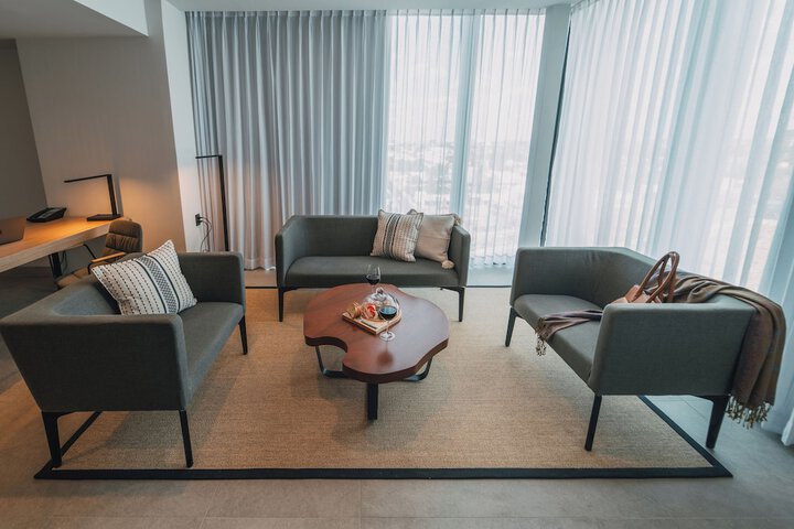 Room 12 of 335