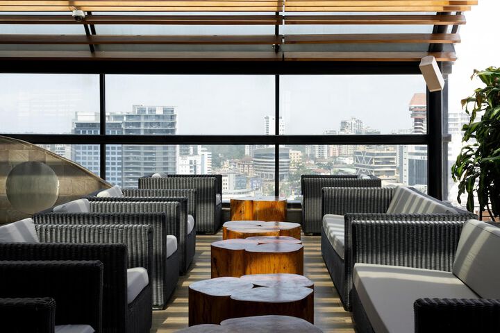 Lounge 62 of 84