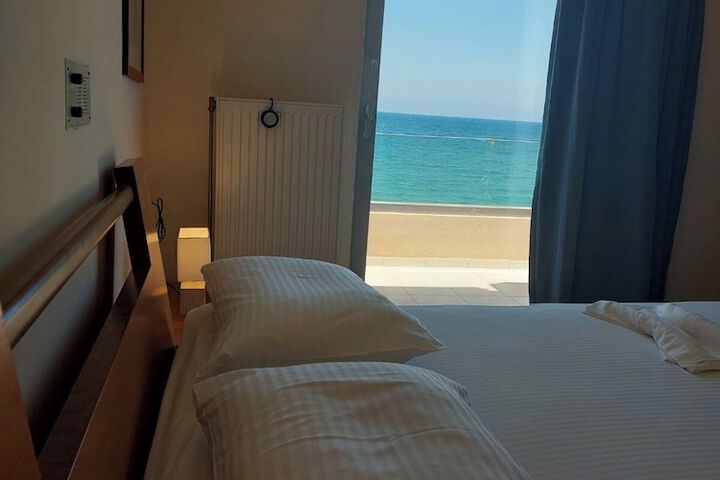 Room 34 of 112