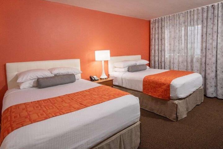 2 Double Beds (9 of 9)