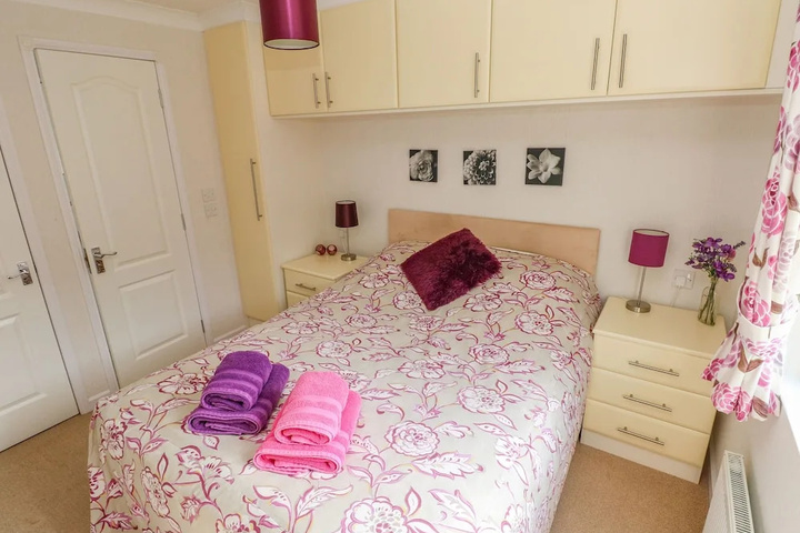 Room 4 of 14