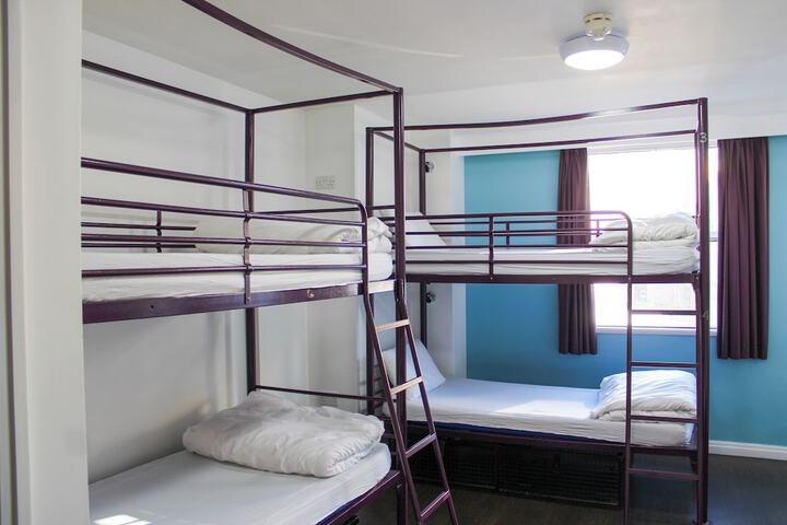 Room 42 of 91