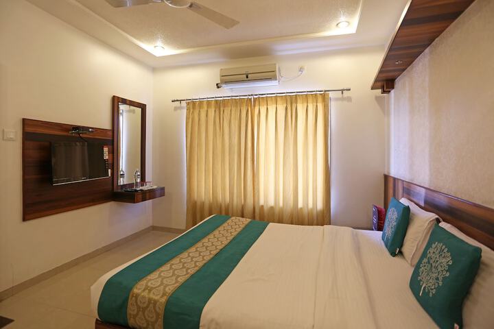 Room 8 of 19
