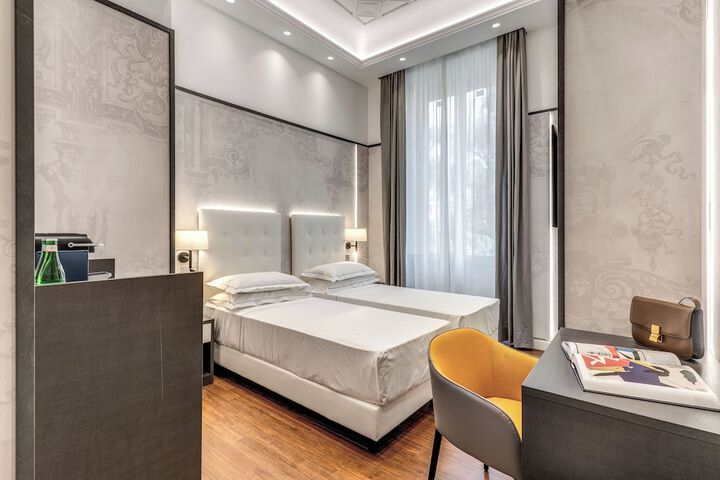Room 8 of 52