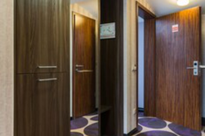 Room 34 of 42