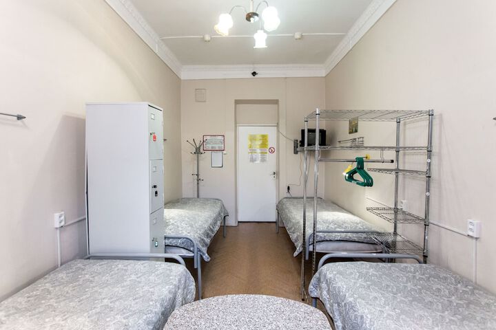 Room 12 of 27