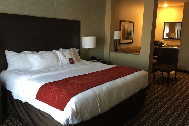 2 Queen Beds Suite (13 of 18)