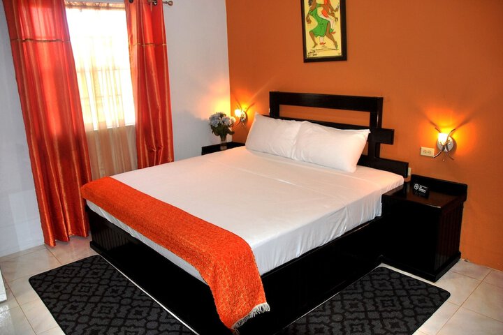 Room 3 of 39