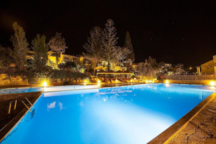 Pool Hotel