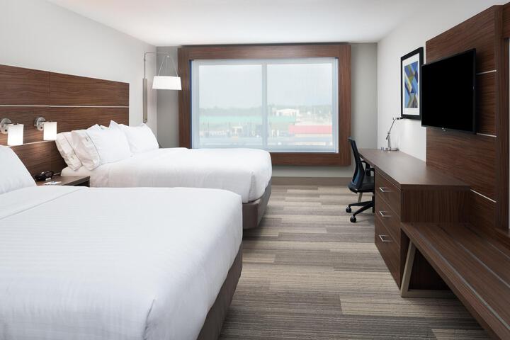1 King Bed (1 of 11)
