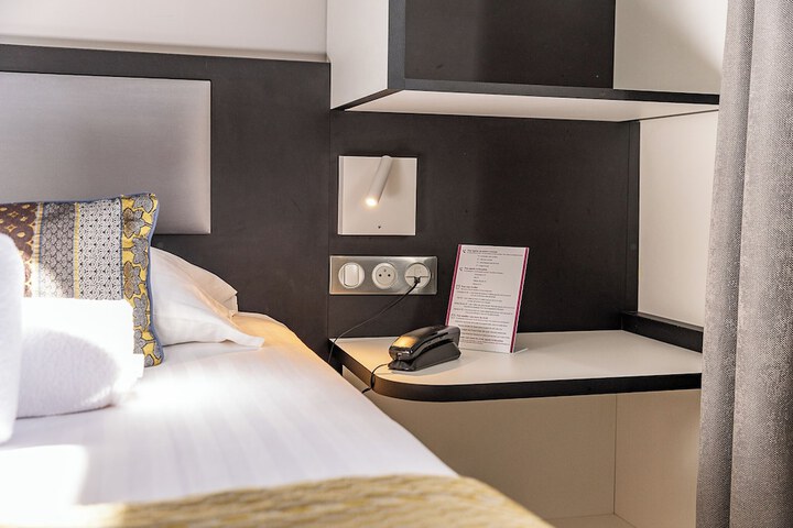 Room 32 of 187
