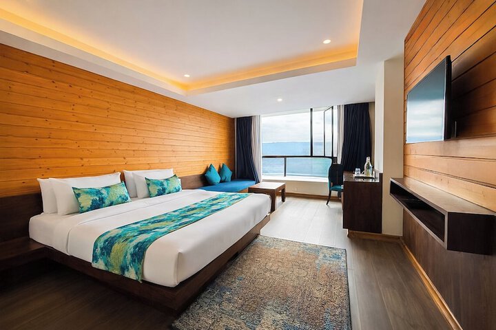 Room 30 of 79