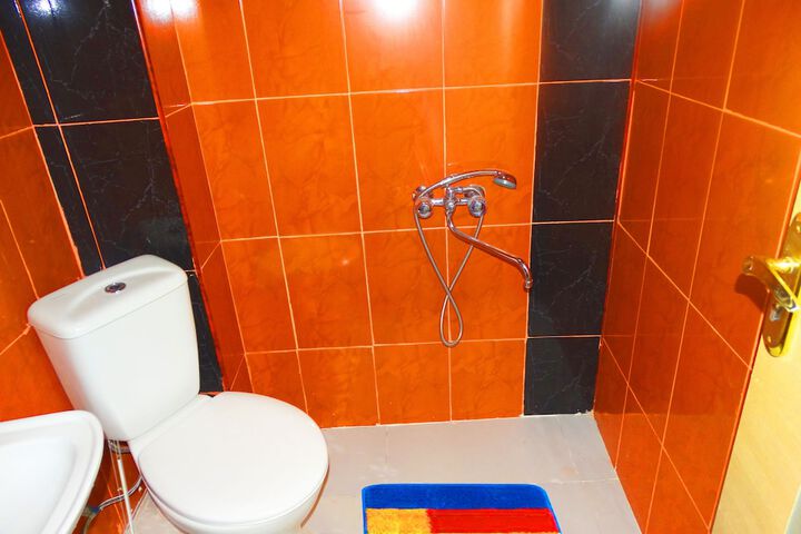 Room 16 of 21