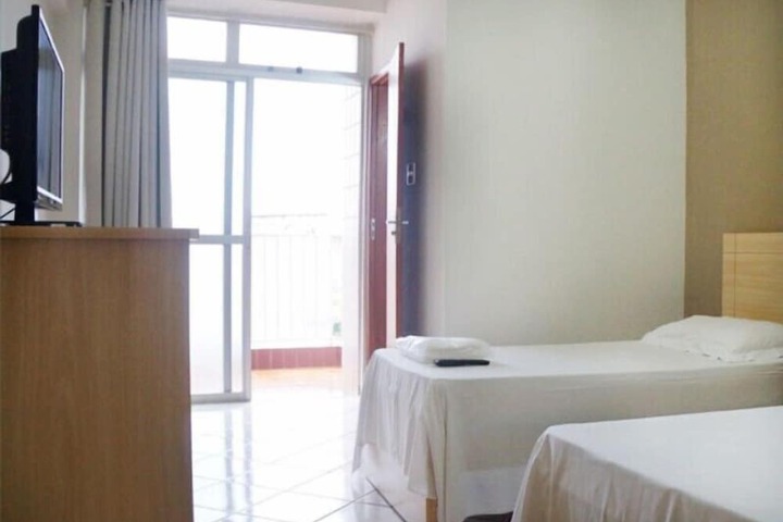 Room 8 of 27