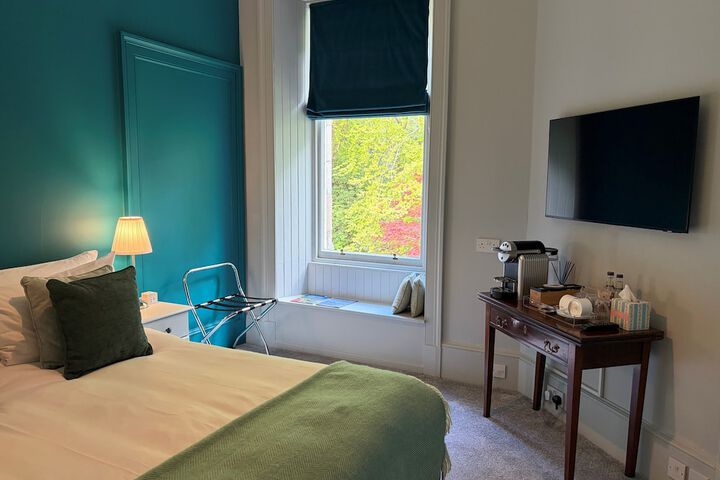 Room 53 of 158