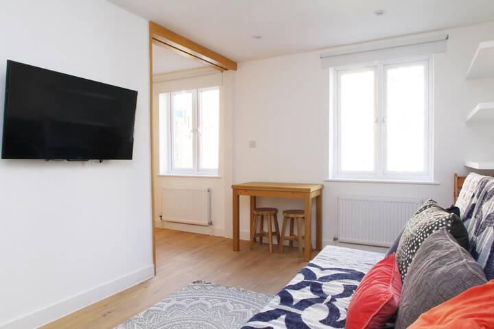 Room 12 of 24