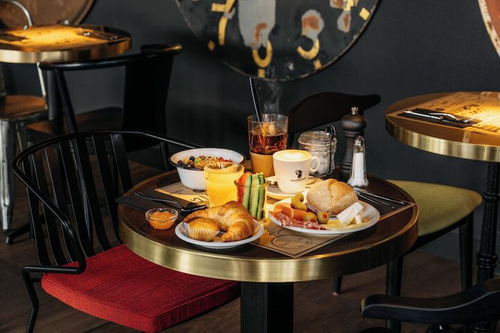 Breakfast/Coffee Service 49 of 84