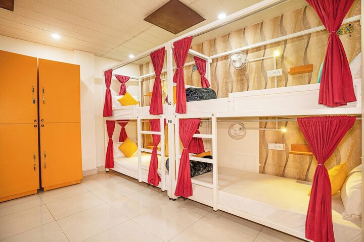 Room 15 of 39