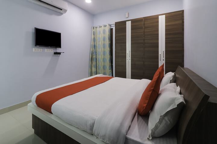 Room 6 of 24